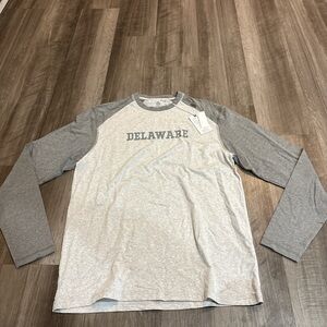 Delaware Men's Long Sleeve Gray Tee